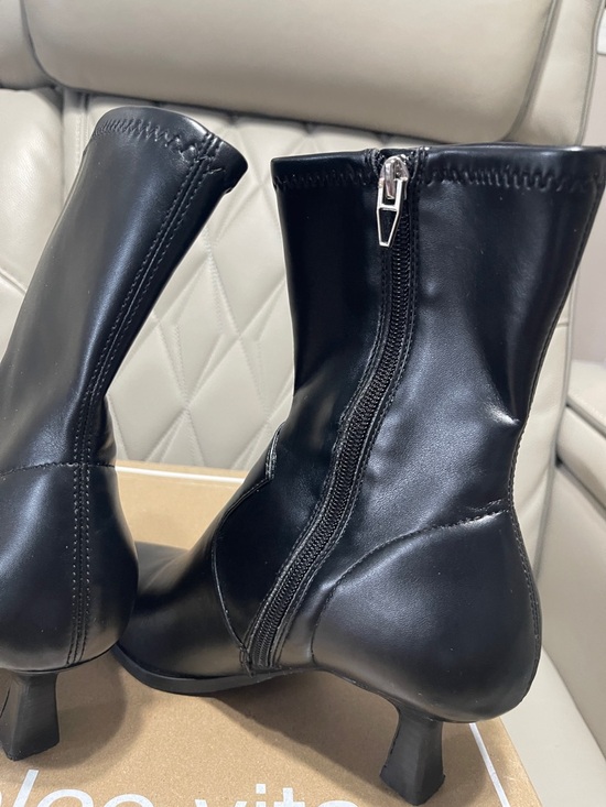 Dolce Vita Black Pointed-Toe Mid-Calf Heeled Boots - Picture 8 of 9